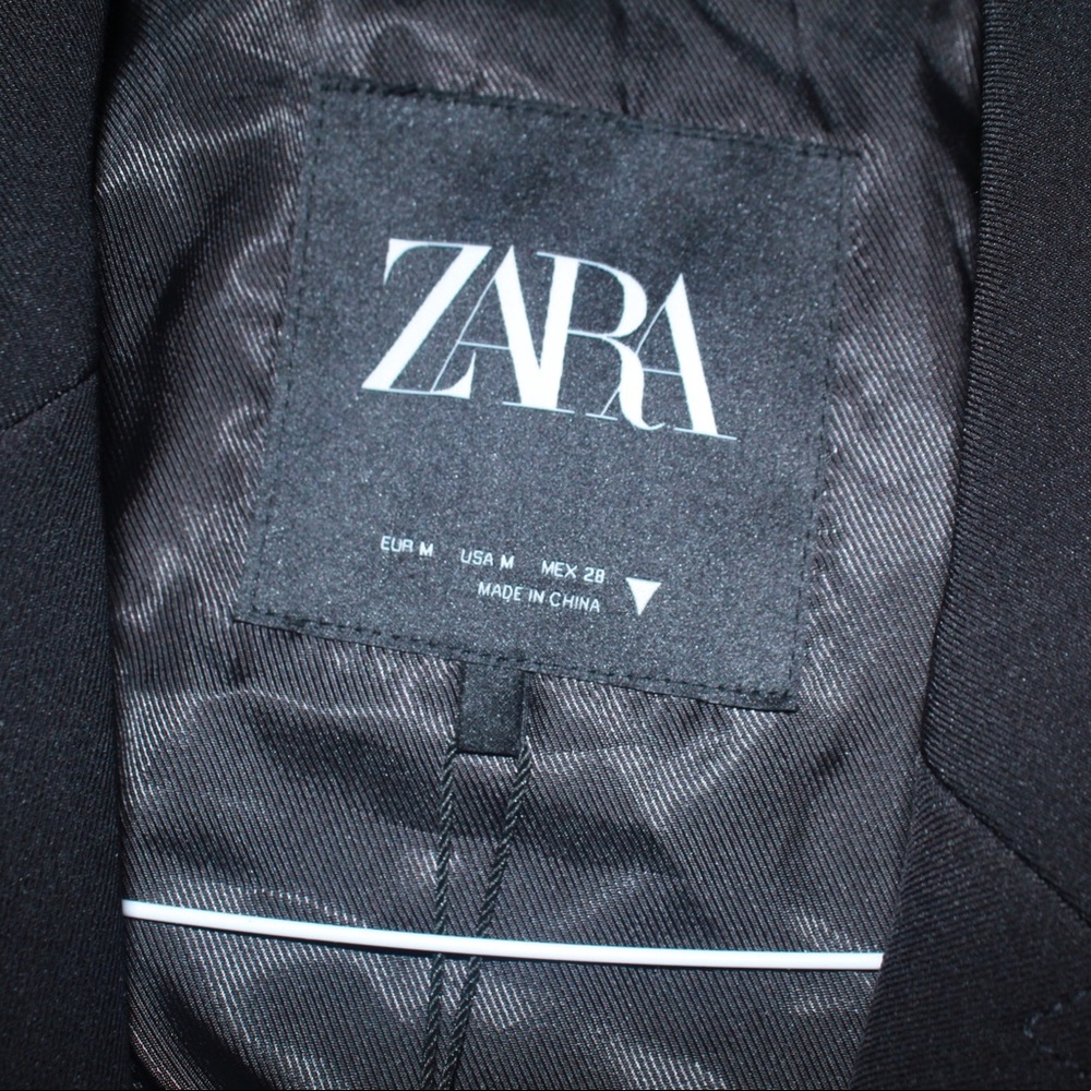 Must Go‼️ Brand New Zara Ruched Fitted Blazer. Read Description 👇 - Picture 11 of 12